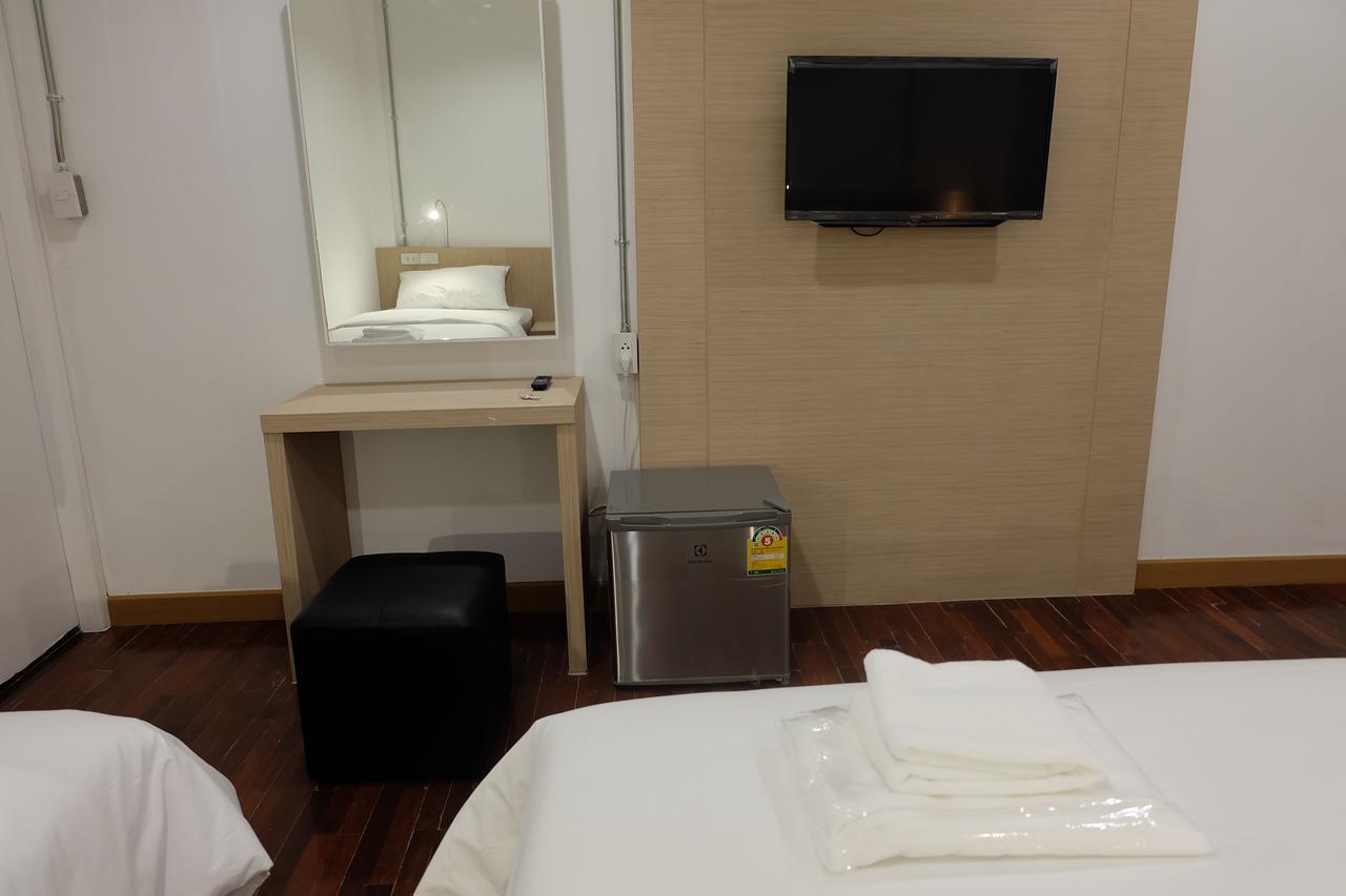 F Plus F Hostel Чиангмай Екстериор снимка
