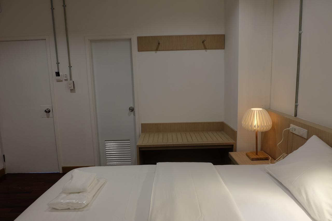 F Plus F Hostel Чиангмай Екстериор снимка